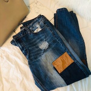 VINTAGE patched jeans. Boyfriend cut